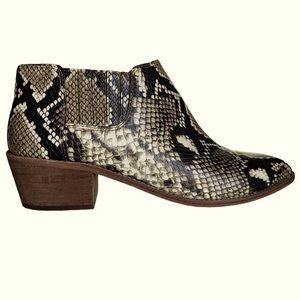 Madewell Sonia Leather Leopard Print Booties